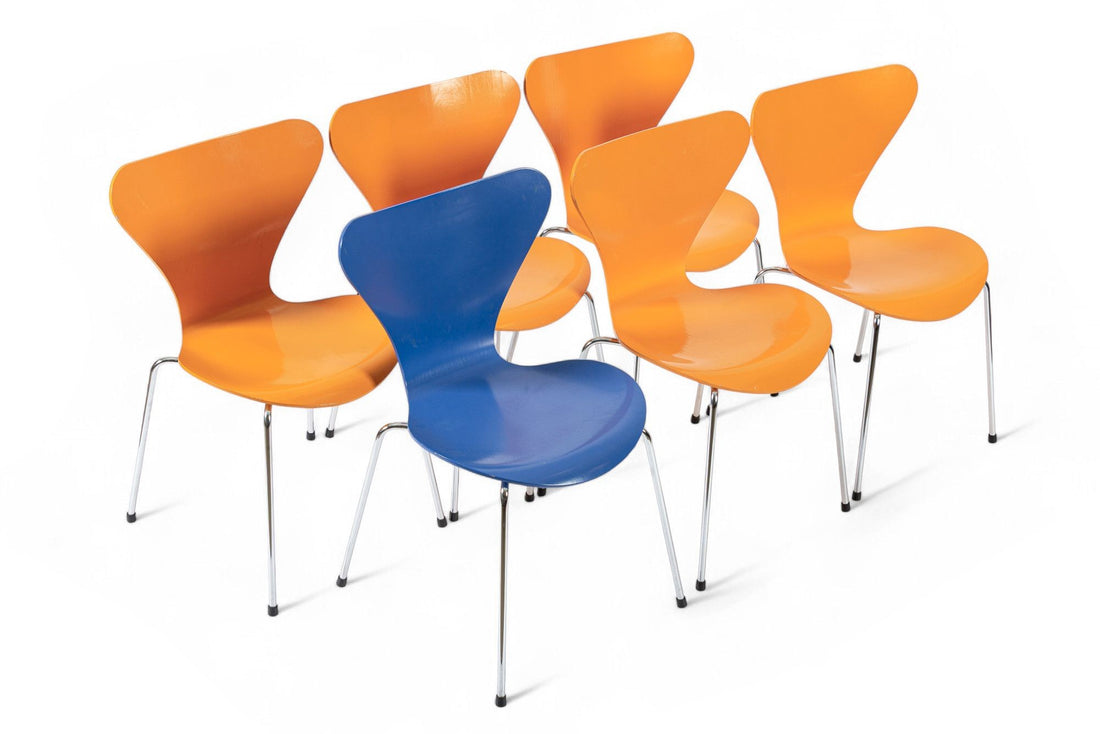 Danish Modern Dining Chairs Series 7 by Arne Jacobsen for Fritz Hansen
