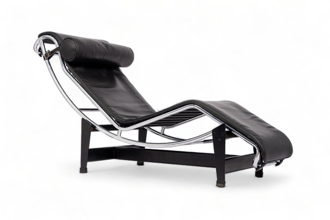 Cassina Black Leather LC4 Chaise Lounge Chair by Le Corbusier