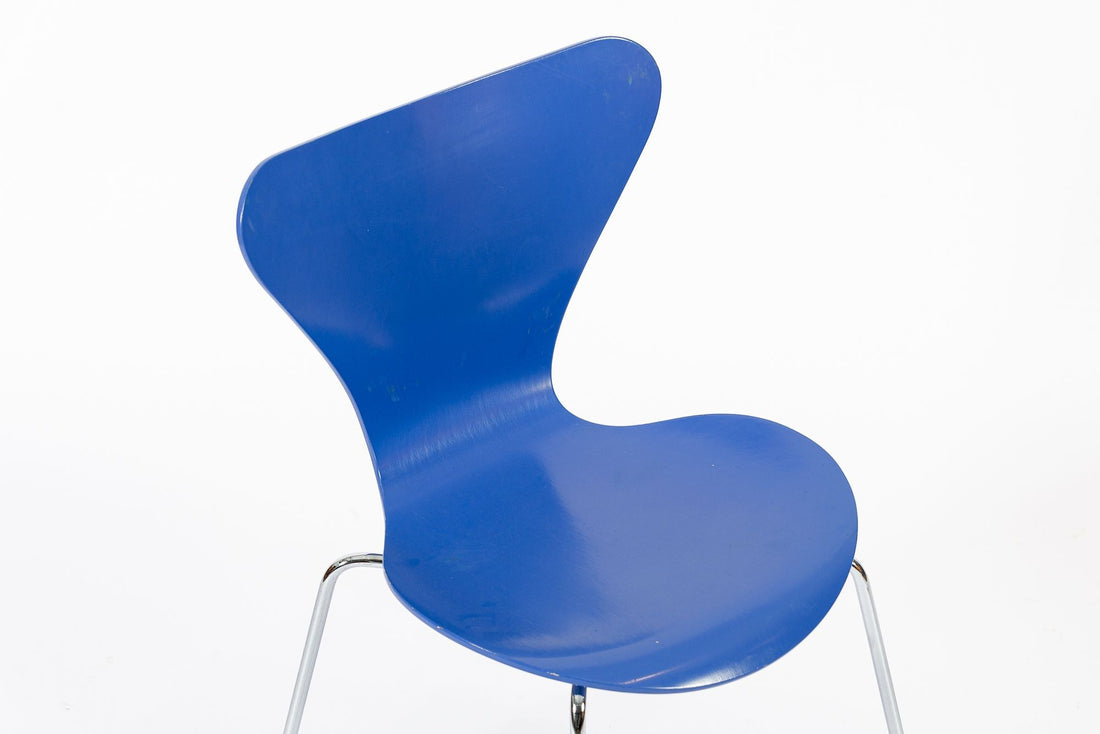 Danish Modern Dining Chairs Series 7 by Arne Jacobsen for Fritz Hansen