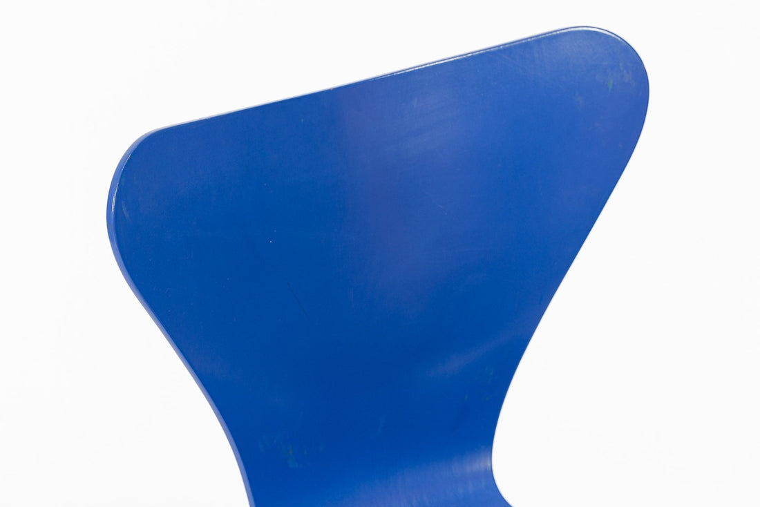 Danish Modern Dining Chairs Series 7 by Arne Jacobsen for Fritz Hansen