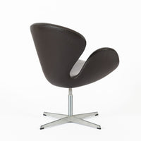 Mid Century Danish Modern Brown Swan Chair by Arne Jacobsen for Fritz Hansen
