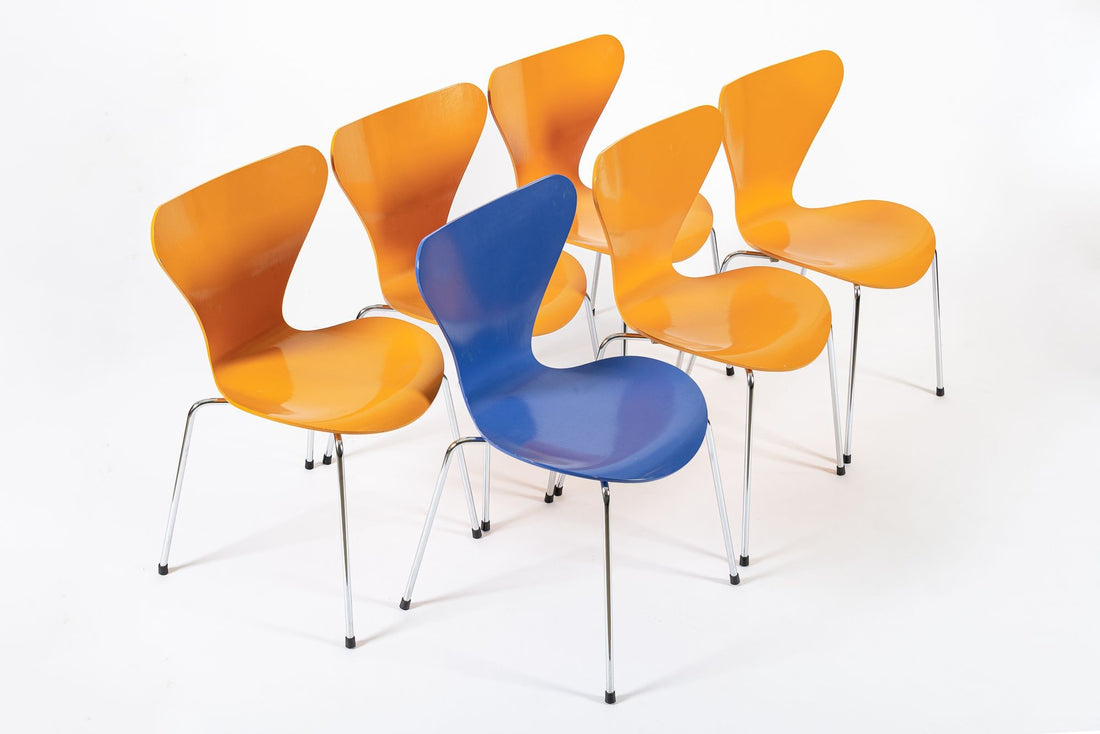 Danish Modern Dining Chairs Series 7 by Arne Jacobsen for Fritz Hansen