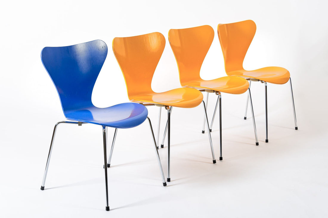 Danish Modern Dining Chairs Series 7 by Arne Jacobsen for Fritz Hansen