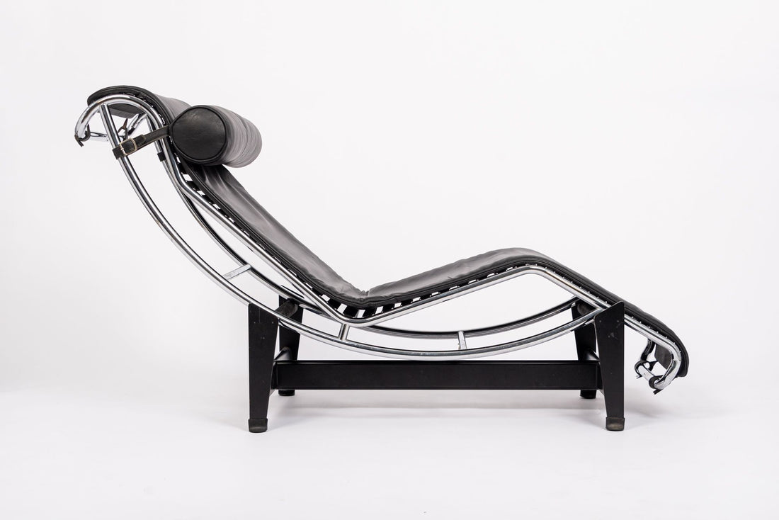 Cassina Black Leather LC4 Chaise Lounge Chair by Le Corbusier