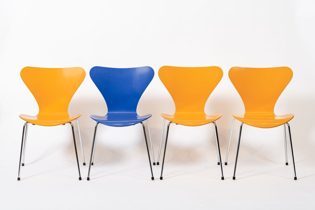 Danish Modern Dining Chairs Series 7 by Arne Jacobsen for Fritz Hansen