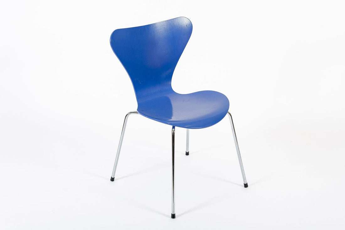 Danish Modern Dining Chairs Series 7 by Arne Jacobsen for Fritz Hansen