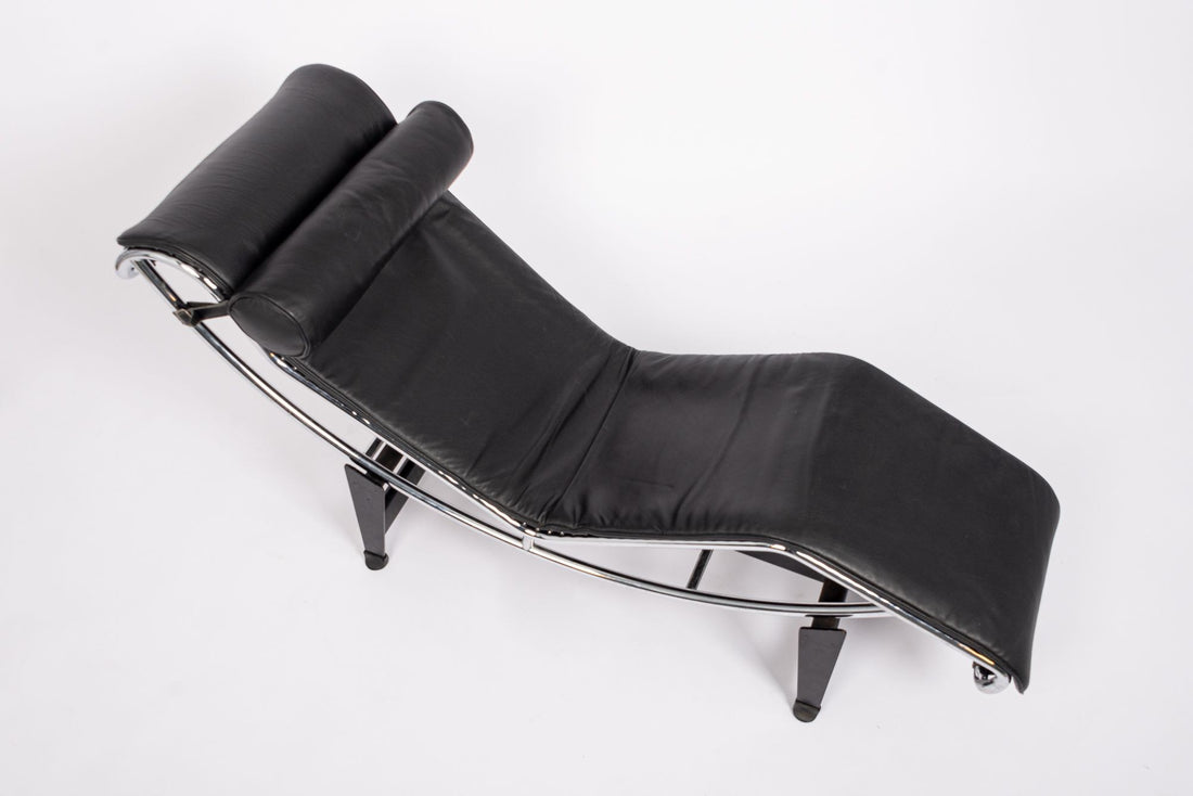 Cassina Black Leather LC4 Chaise Lounge Chair by Le Corbusier