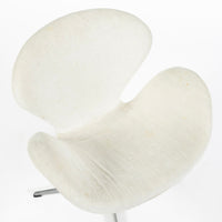 Mid Century Danish White Swan Chairs by Arne Jacobsen for Fritz Hansen 1960s, 2 Avail