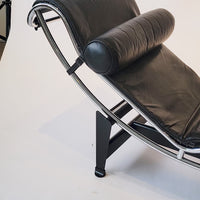 Cassina LC4 Black Leather Chaise Lounge Chair by Le Corbusier 1991