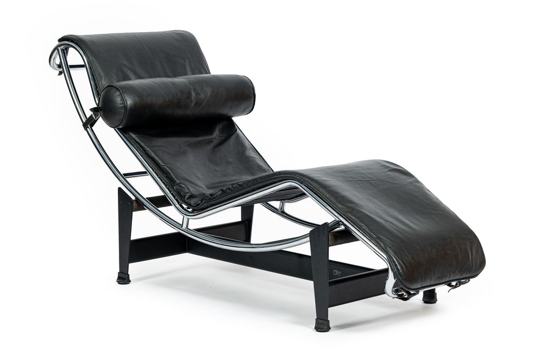 Cassina LC4 Black Leather Chaise Lounge Chair by Le Corbusier 1981
