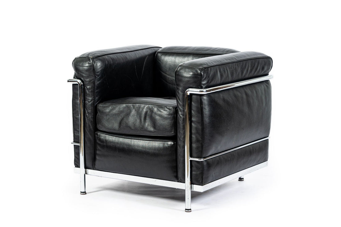 Authentic Cassina LC2 Black Leather Petit Lounge Chair by Le Corbusier, 4x Avail