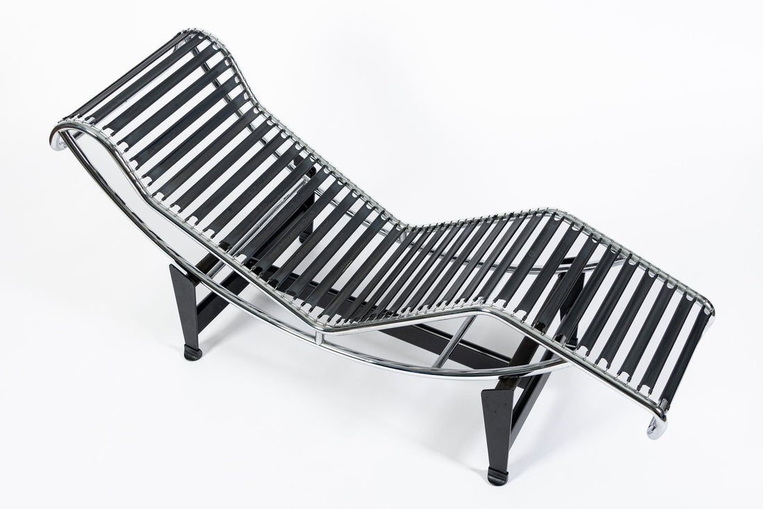 Vintage Cassina LC4 Cowhide Leather Chaise Lounge Chair by Le Corbusier 1960s