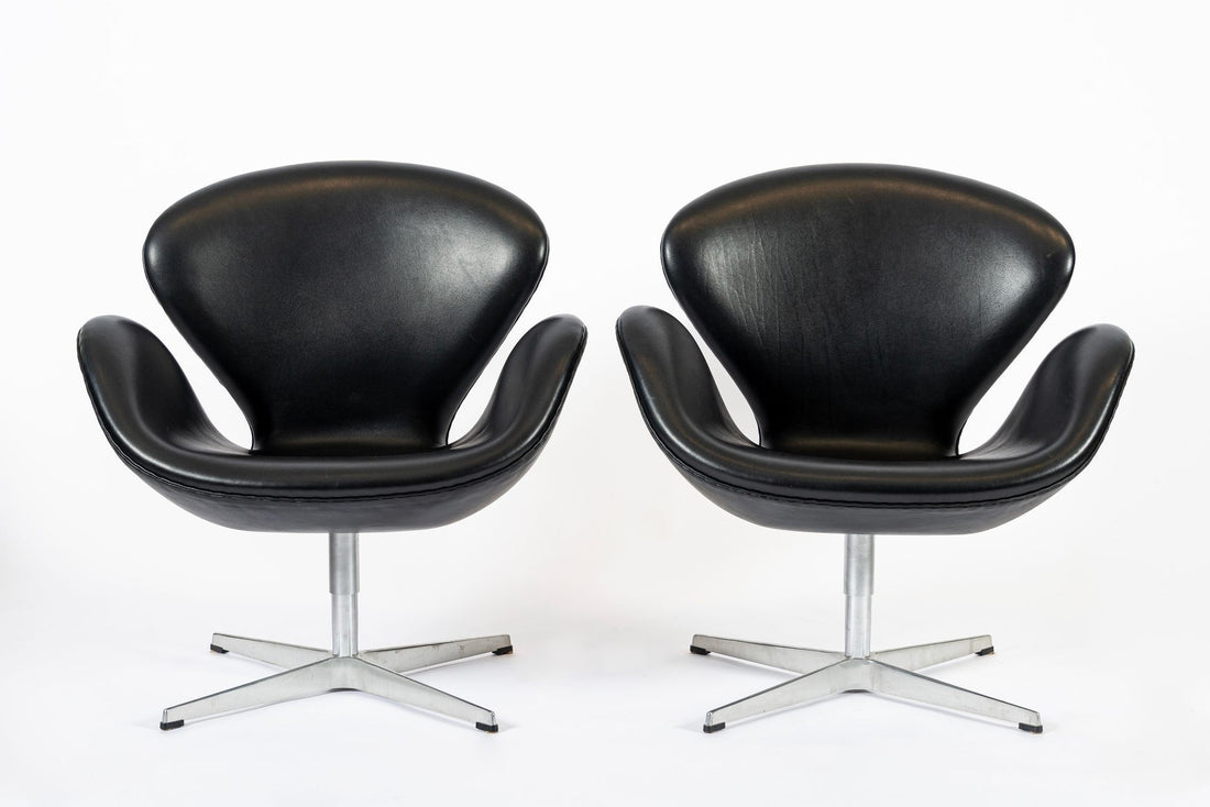Mid Century Danish Black Leather Swan Chairs by Arne Jacobsen for Fritz Hansen