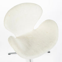 Mid Century Danish White Swan Chairs by Arne Jacobsen for Fritz Hansen 1960s, 2 Avail