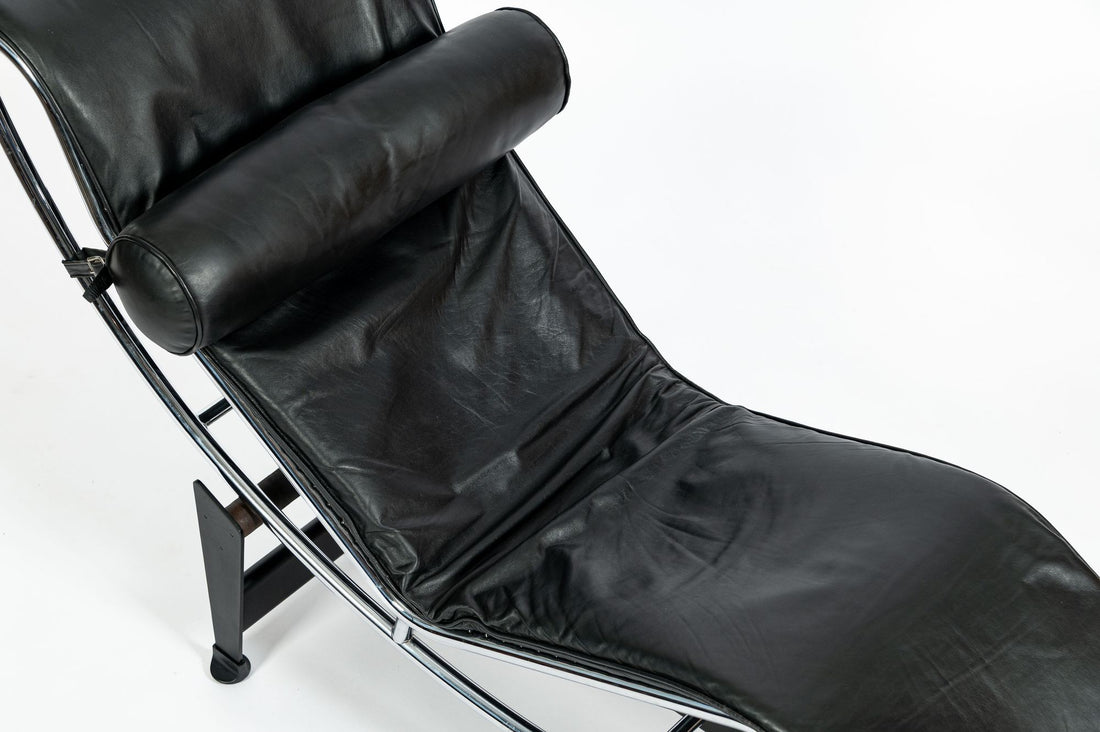 Cassina LC4 Black Leather Chaise Lounge Chair by Le Corbusier 1981