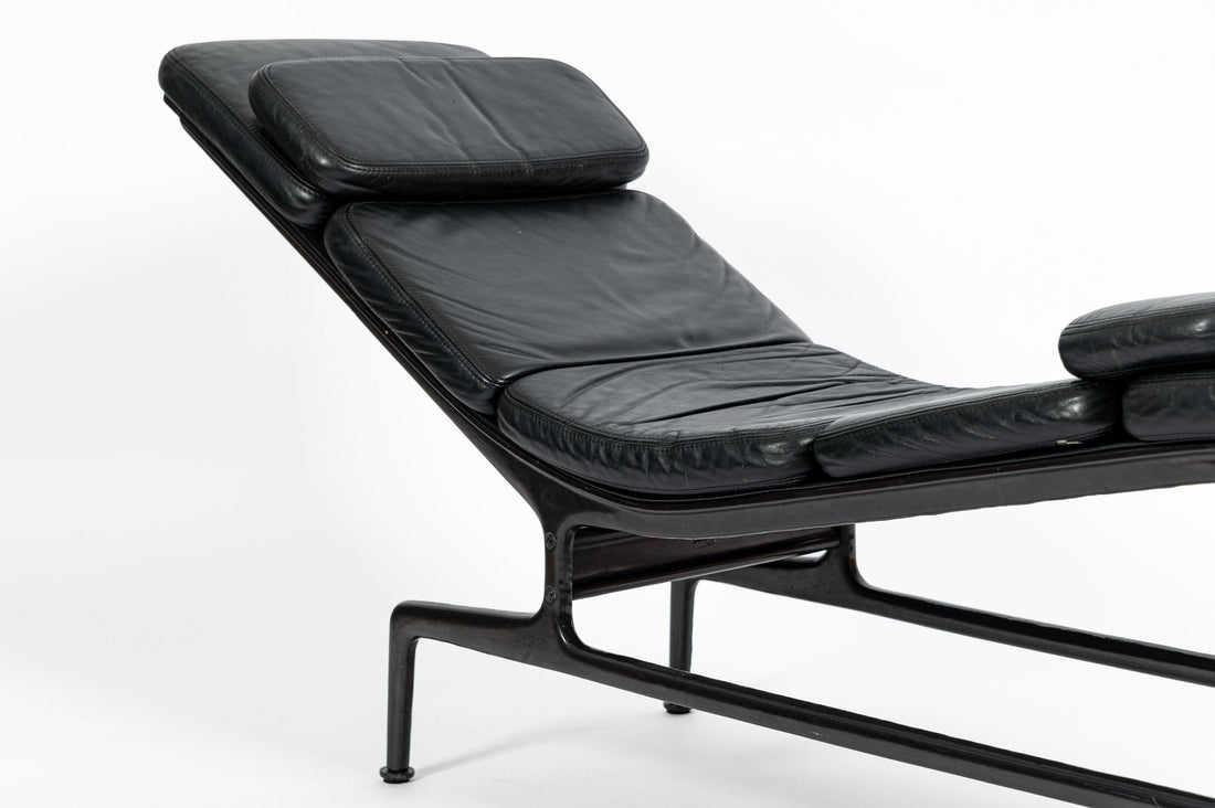 Vintage Mid-Century Eames ES106 “Billy Wilder” Chaise Lounge for Herman Miller