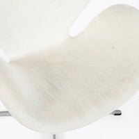 Mid Century Danish White Swan Chairs by Arne Jacobsen for Fritz Hansen 1960s, 2 Avail