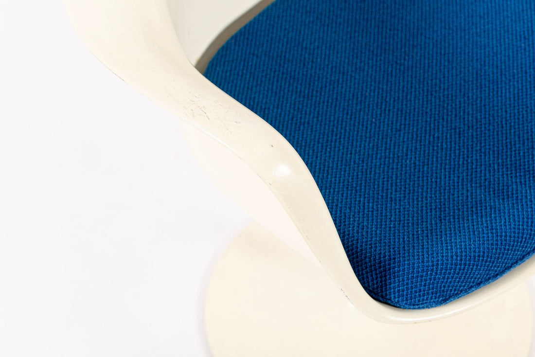 Original Fiberglass Tulip Arm Chairs by Eero Saarinen for Knoll 1970s