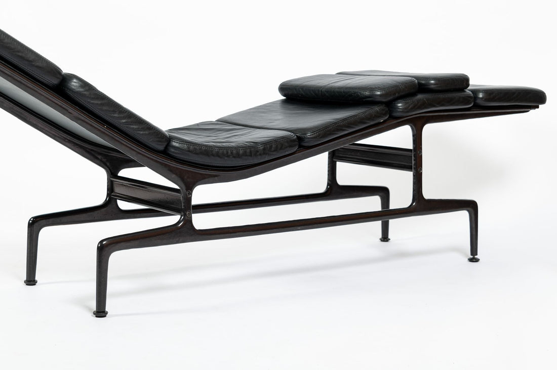 Vintage Mid-Century Eames ES106 “Billy Wilder” Chaise Lounge for Herman Miller