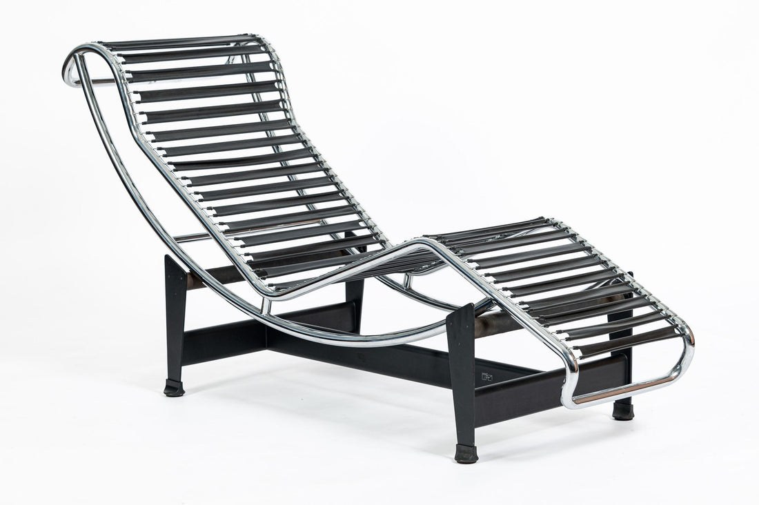 Cassina LC4 Black Leather Chaise Lounge Chair by Le Corbusier 1981