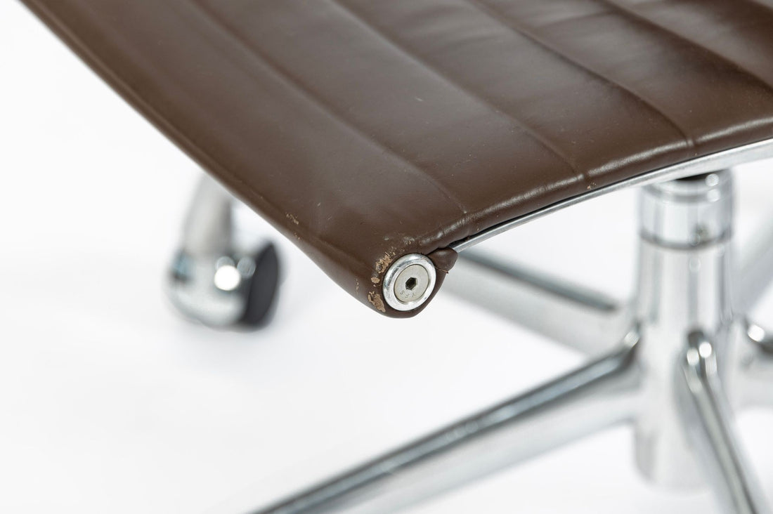 Set of 4 Eames Thin Pad Office Chairs for Herman Miller, Brown Leather Aluminum Group