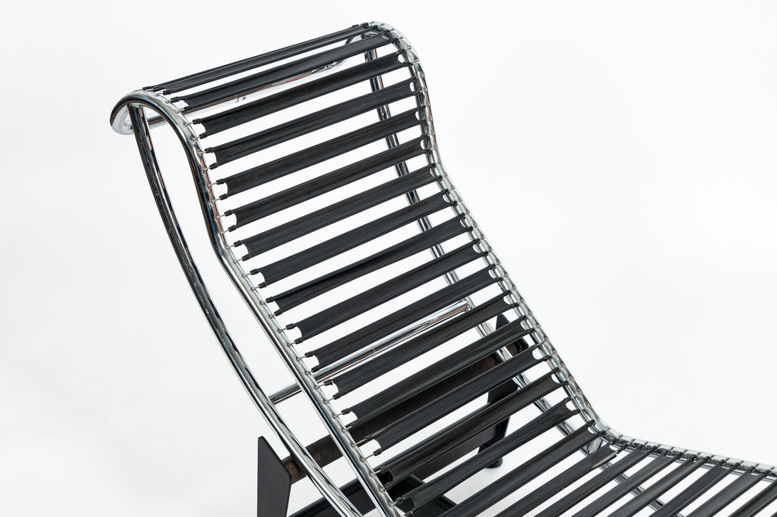 Cassina LC4 Black Leather Chaise Lounge Chair by Le Corbusier 1981