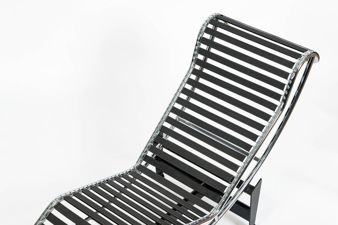 Cassina LC4 Black Leather Chaise Lounge Chair by Le Corbusier 1994