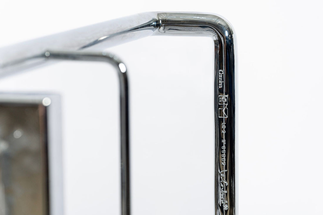 Authentic Cassina LC2 Black Leather Two-Seat Sofa by Le Corbusier 1994