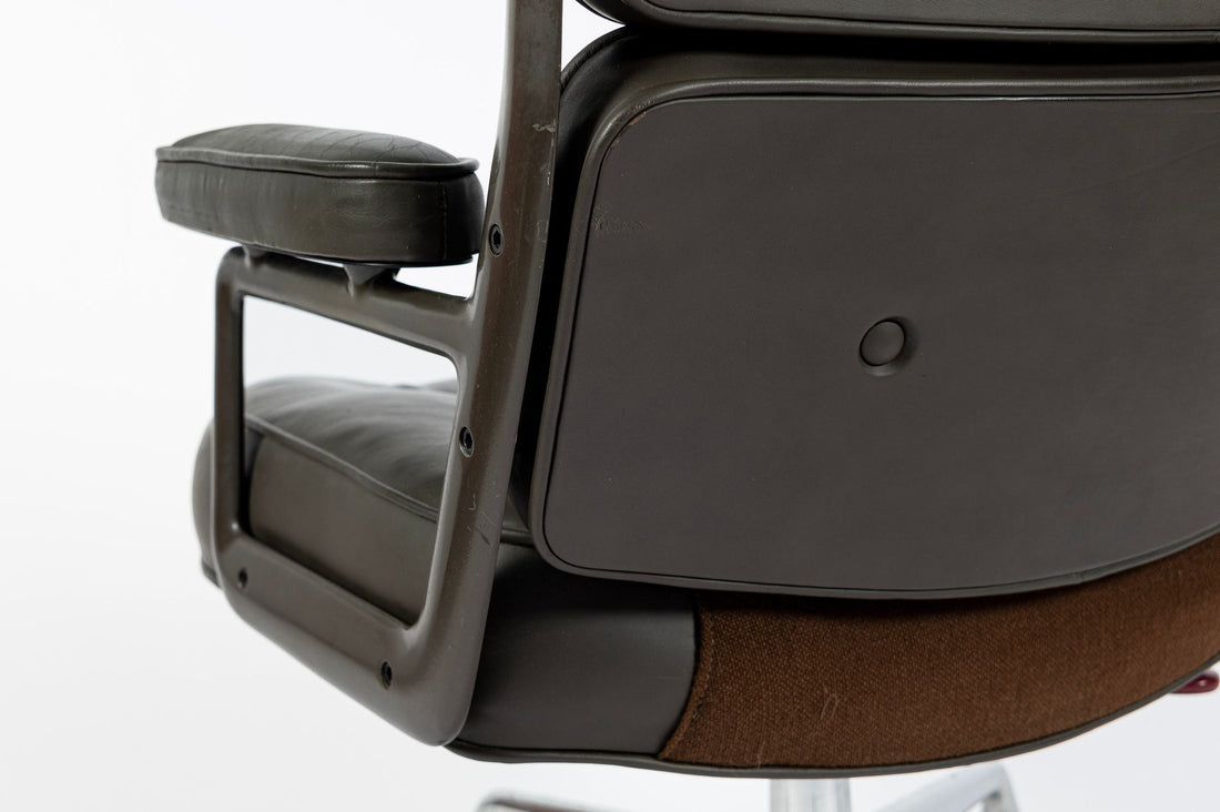 Eames Time Life Executive Lobby Chair for Herman Miller, Dark Gray Leather Office Desk Chair, 1988