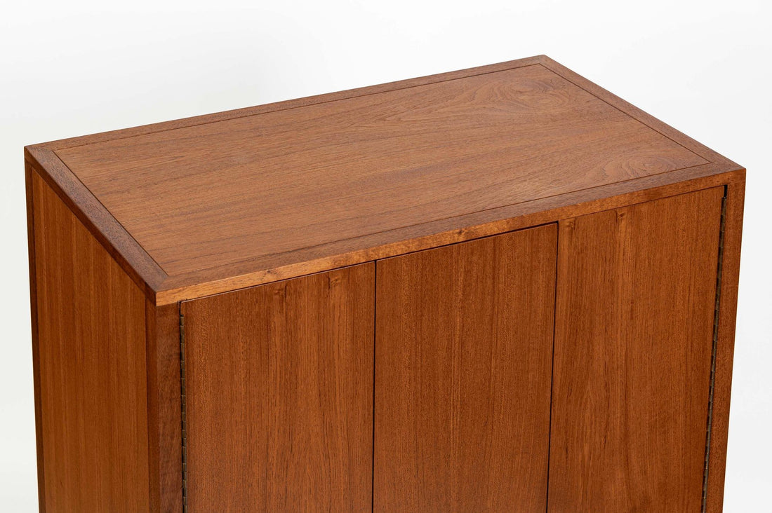 Mid-Century Modern Gentleman’s Cabinet or Dresser by Harvey Probber, circa 1965