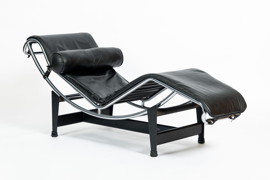 Cassina LC4 Black Leather Chaise Lounge Chair by Le Corbusier 1981
