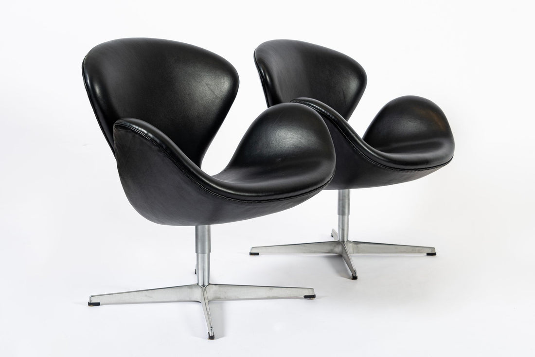 Mid Century Danish Black Leather Swan Chairs by Arne Jacobsen for Fritz Hansen