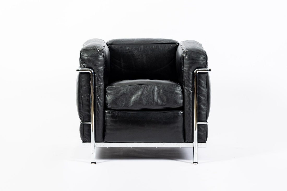 Authentic Cassina LC2 Black Leather Petit Lounge Chair by Le Corbusier, 4x Avail