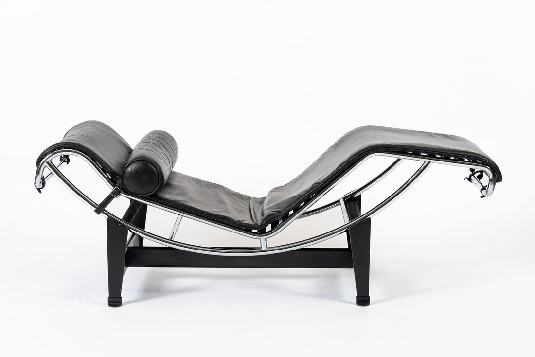 Cassina LC4 Black Leather Chaise Lounge Chair by Le Corbusier 1991