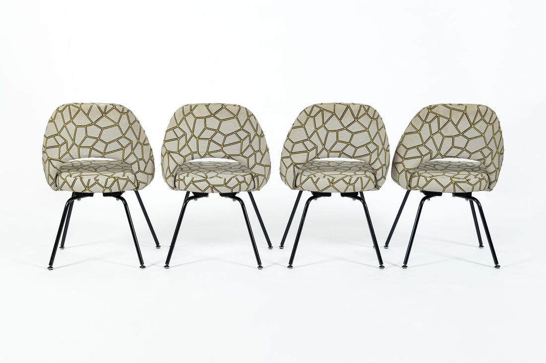 Set of 4 Eero Saarinen Executive Side Chairs for Knoll Mid Century Modern Black Metal