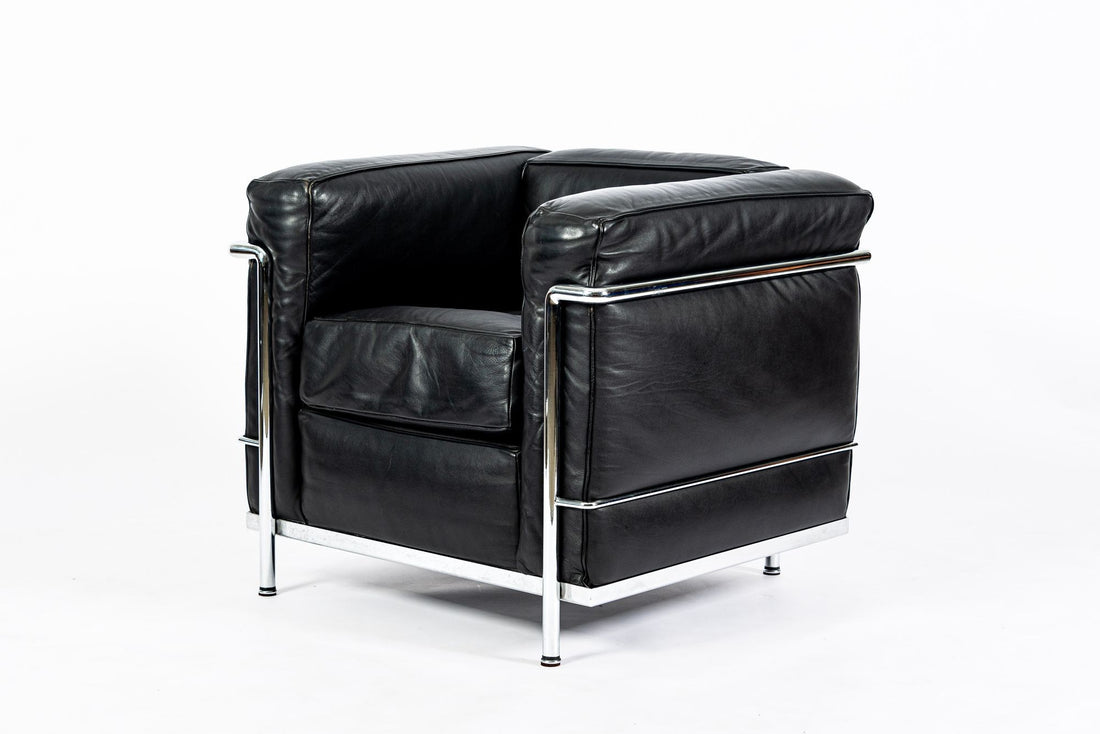 Authentic Cassina LC2 Black Leather Petit Lounge Chair by Le Corbusier, 4x Avail