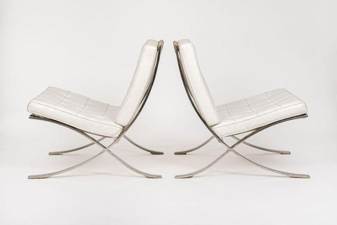 Mid Century White Barcelona Chairs by Mies van der Rohe for Knoll, 1970s