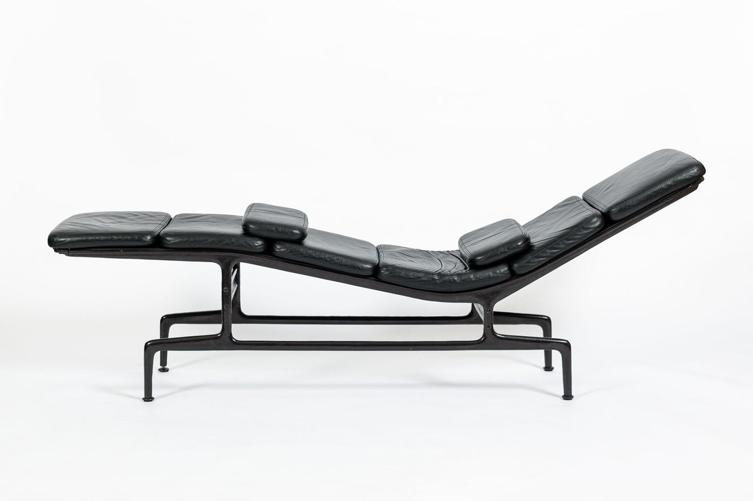 Vintage Mid-Century Eames ES106 “Billy Wilder” Chaise Lounge for Herman Miller