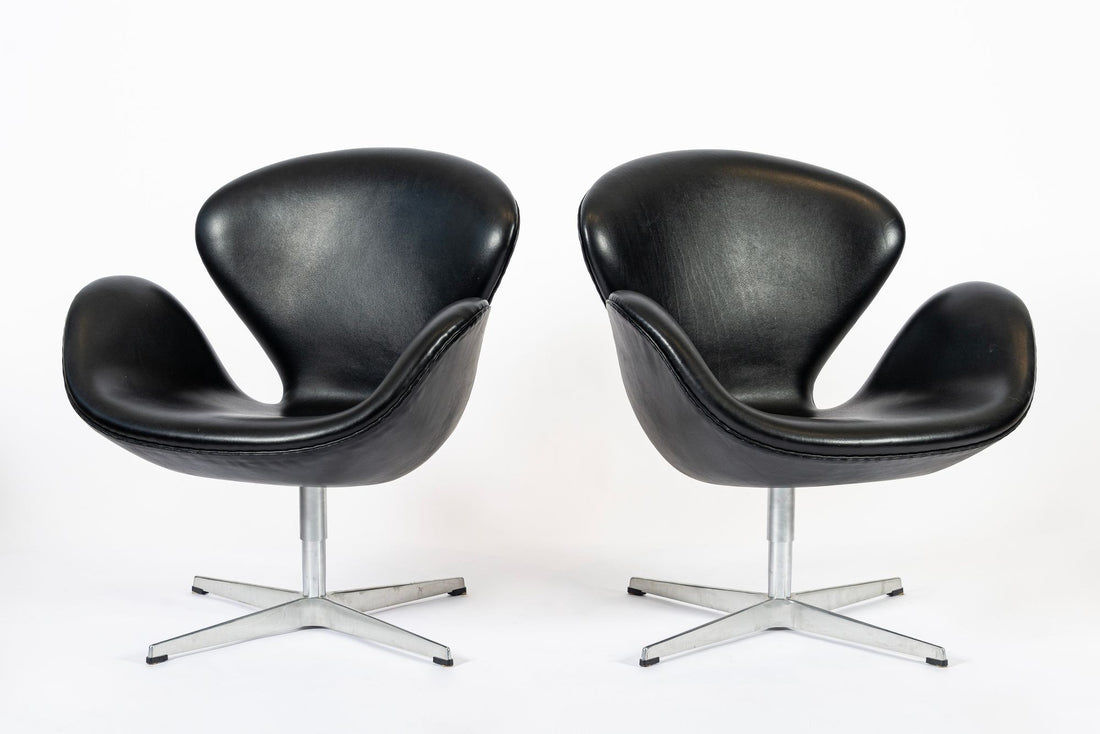 Mid Century Danish Black Leather Swan Chairs by Arne Jacobsen for Fritz Hansen