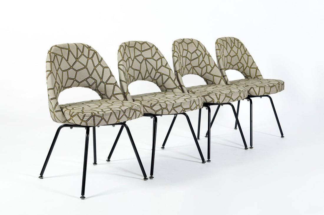 Set of 4 Eero Saarinen Executive Side Chairs for Knoll Mid Century Modern Black Metal