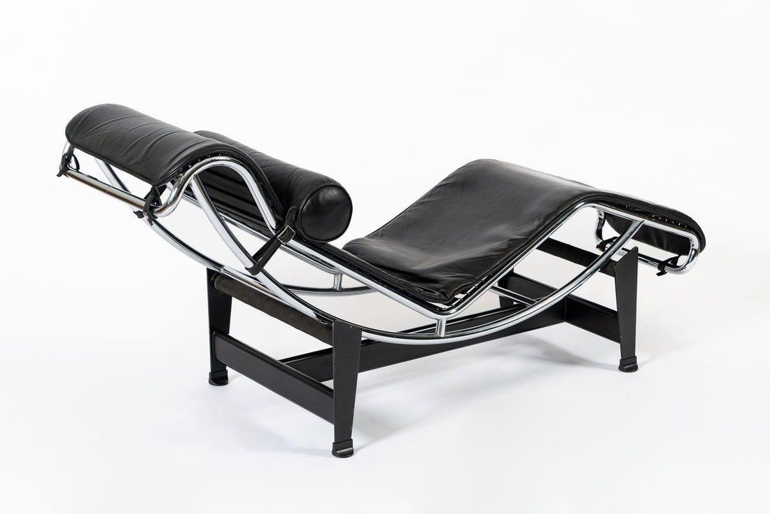 Cassina LC4 Black Leather Chaise Lounge Chair by Le Corbusier 1991