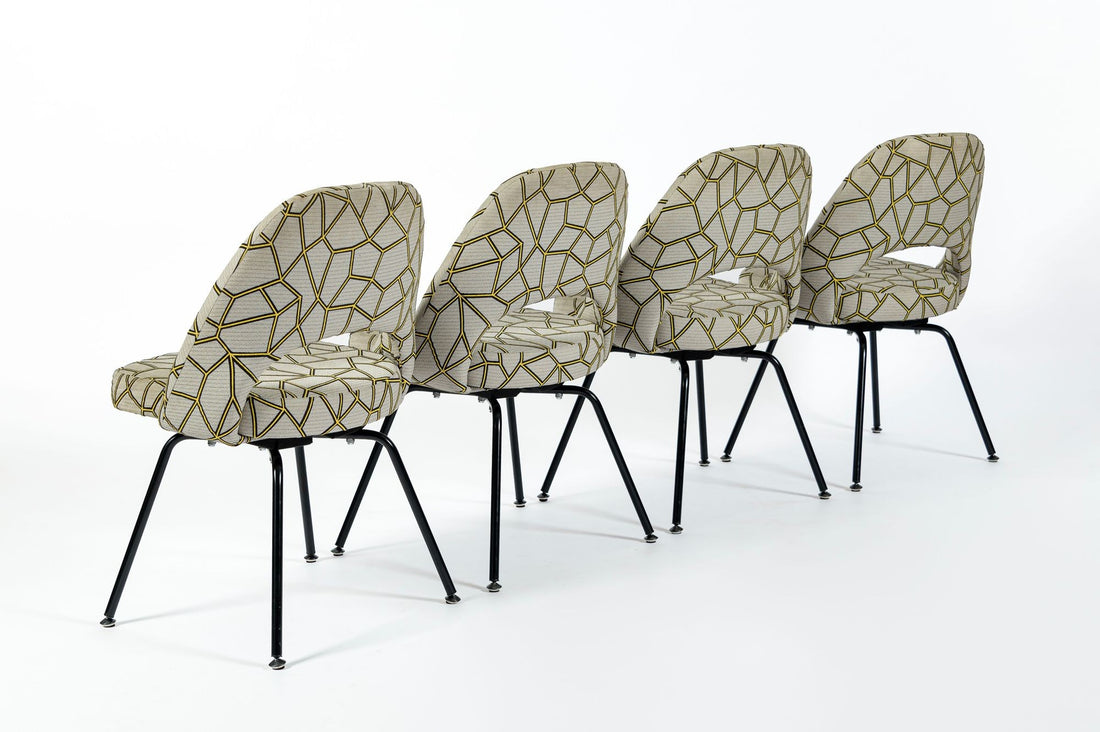 Set of 4 Eero Saarinen Executive Side Chairs for Knoll Mid Century Modern Black Metal