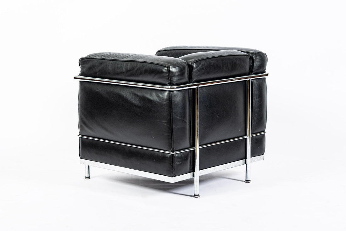 Authentic Cassina LC2 Black Leather Petit Lounge Chair by Le Corbusier, 4x Avail