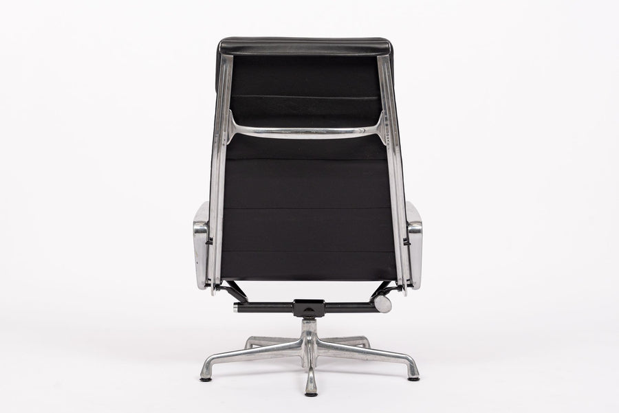 Eames Herman Miller Black Leather Soft Pad Office Lounge Chair