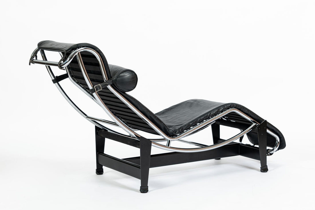 Cassina LC4 Black Leather Chaise Lounge Chair by Le Corbusier 1994