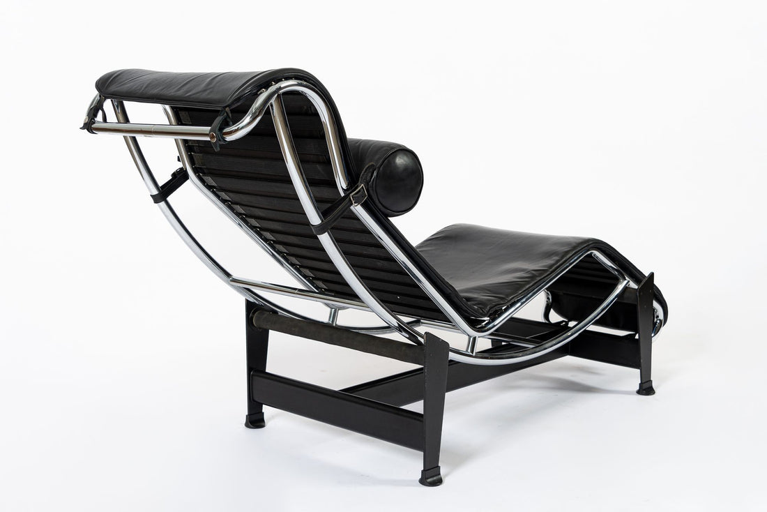 Cassina LC4 Black Leather Chaise Lounge Chair by Le Corbusier 1991