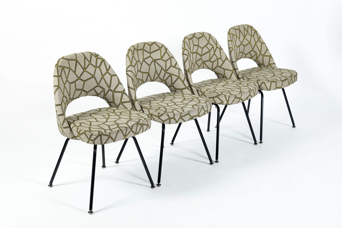 Set of 4 Eero Saarinen Executive Side Chairs for Knoll Mid Century Modern Black Metal
