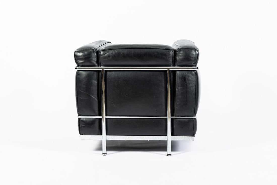 Authentic Cassina LC2 Black Leather Petit Lounge Chair by Le Corbusier, 4x Avail
