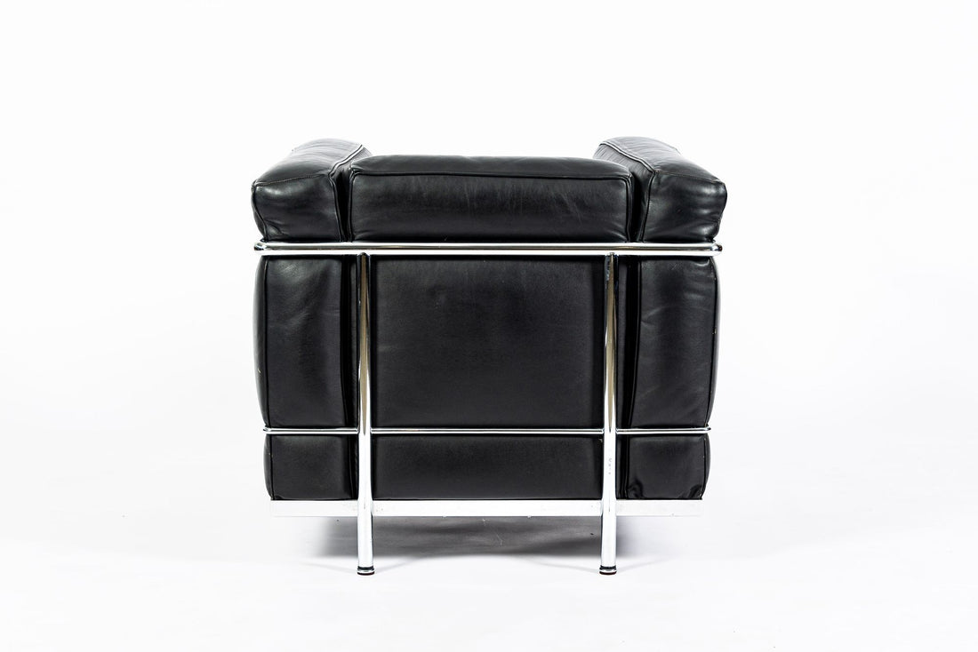 Authentic Cassina LC2 Black Leather Petit Lounge Chair by Le Corbusier, 4x Avail