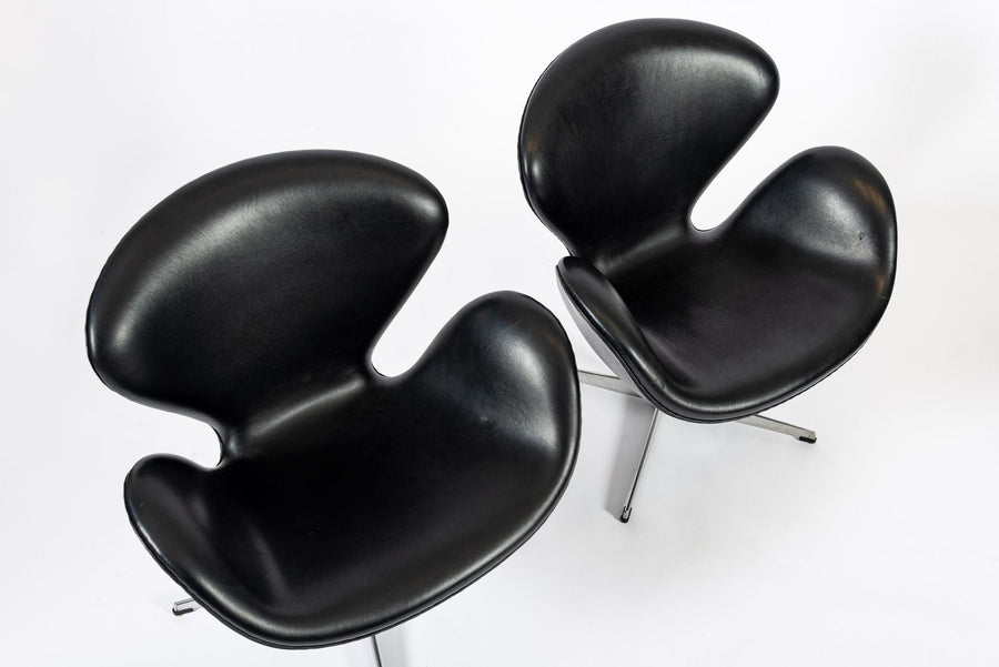 Mid Century Danish Black Leather Swan Chairs by Arne Jacobsen for Fritz Hansen
